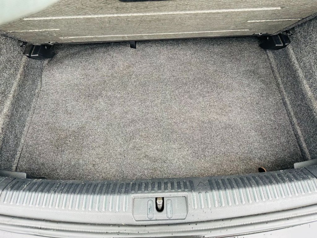 Used Volkswagen Polo 2015 for sale - 76593467: Photo 11