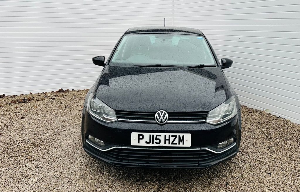 Used Volkswagen Polo 2015 for sale - 76593467: Photo 2