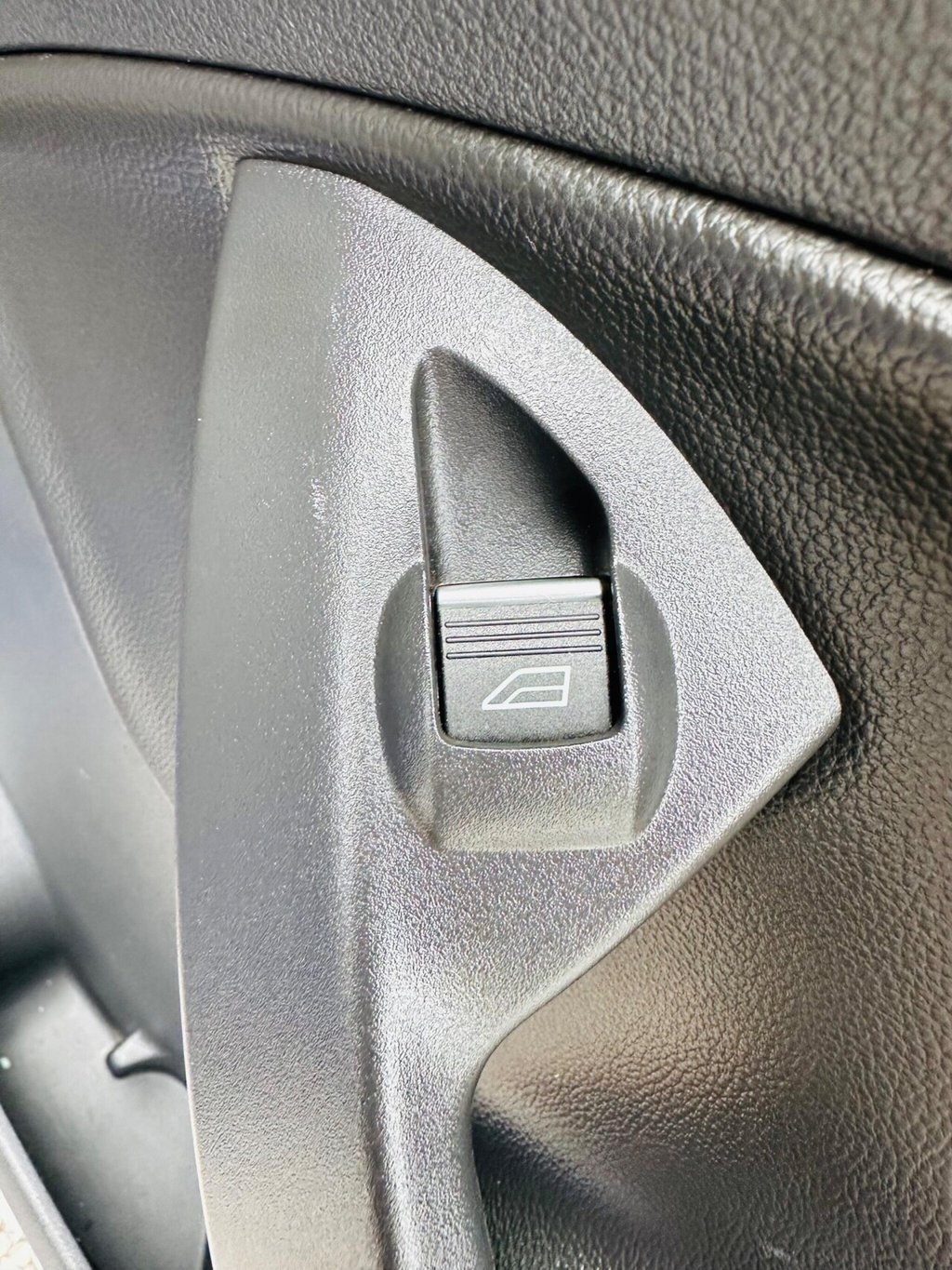 Used Ford Kuga 2017 for sale - 76406230: Photo 17