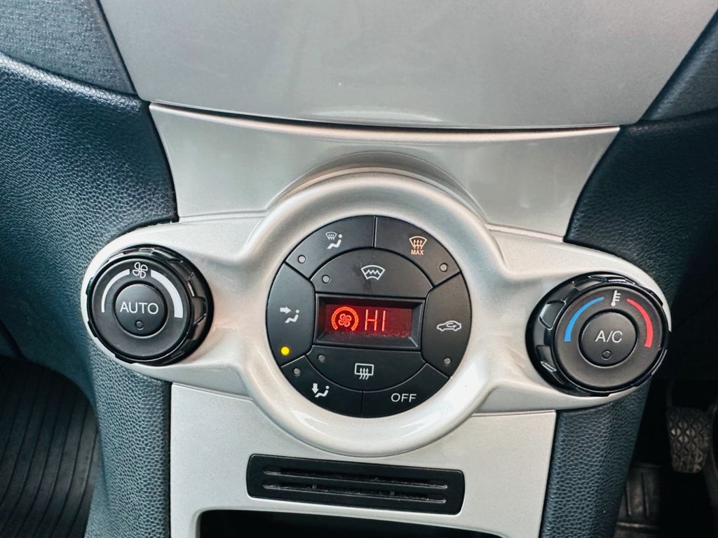 Used Ford Fiesta 2009 for sale - 76841234: Photo 12