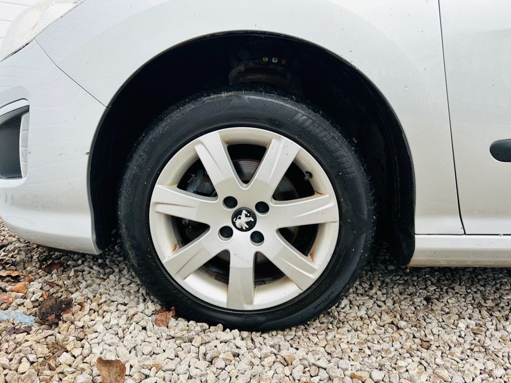 Used Peugeot 308 2011 for sale - 77346763: Photo 11