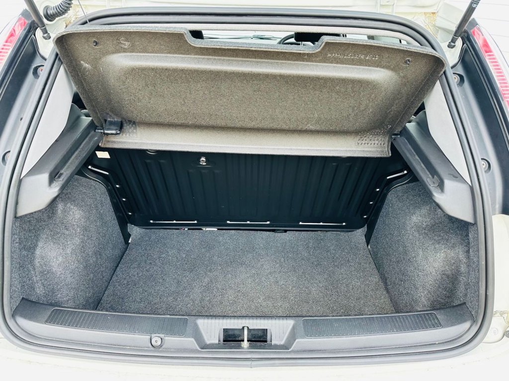 Used Fiat Punto 2013 for sale - 76406856: Photo 10