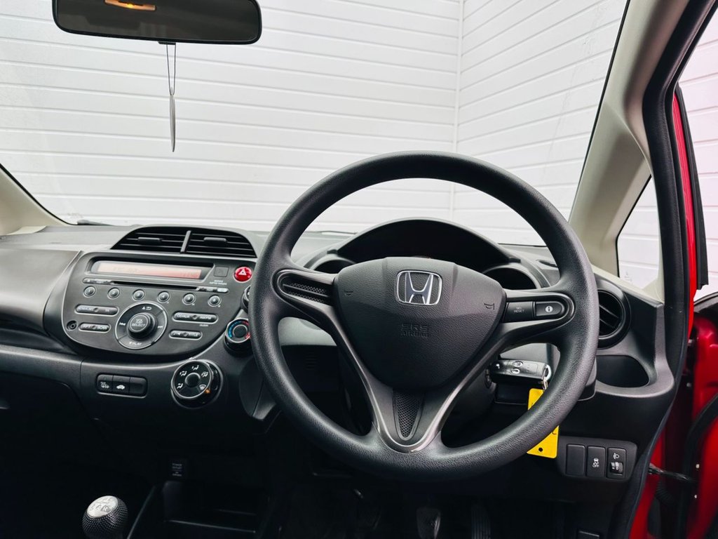 Used Honda Jazz 2011 for sale - 76731187: Photo 17