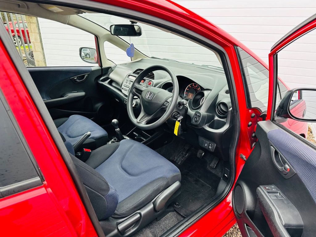 Used Honda Jazz 2011 for sale - 76731187: Photo 5