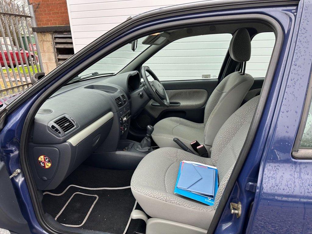 Used Renault Clio 2005 for sale - 76731190: Photo 6