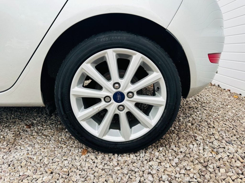 Used Ford Fiesta 2015 for sale - 77346764: Photo 11