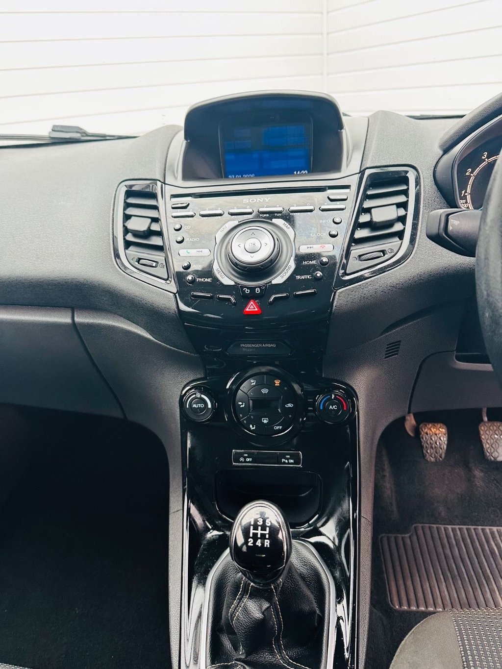 Used Ford Fiesta 2015 for sale - 77346764: Photo 17