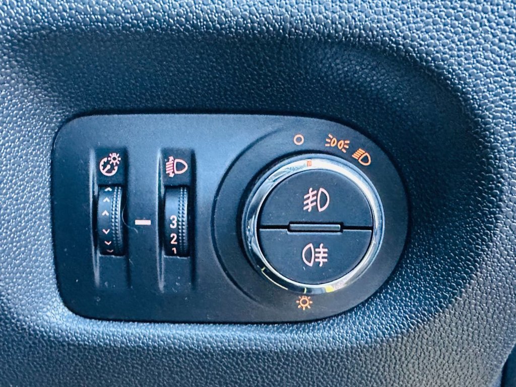 Used Vauxhall Corsa 2014 for sale - 77218545: Photo 21