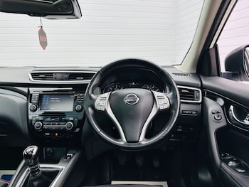 Used Nissan Qashqai 2017 for sale - 76406396: Photo