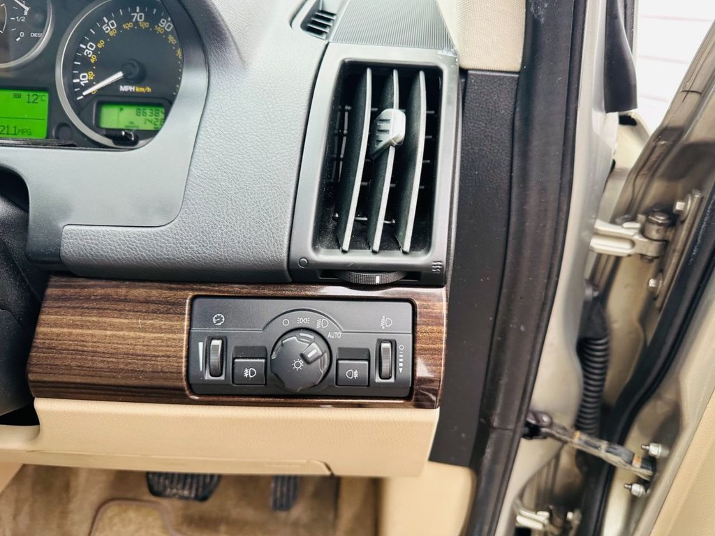 Used Land Rover Freelander 2011 for sale - 77631736: Photo 10