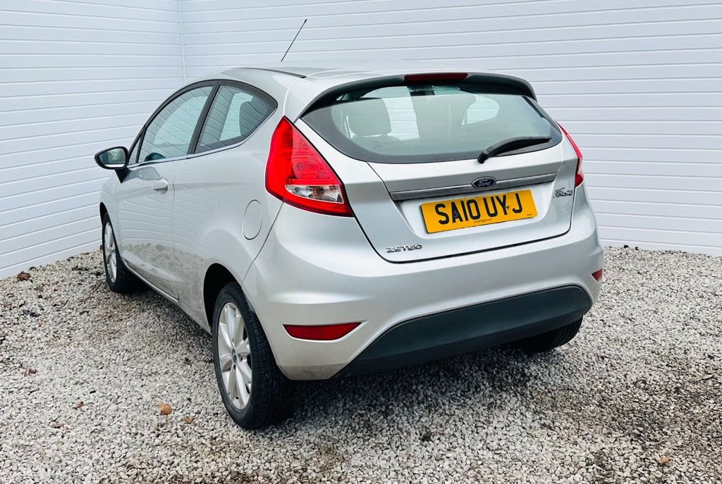 Used Ford Fiesta 2010 for sale - 77442303: Photo 2