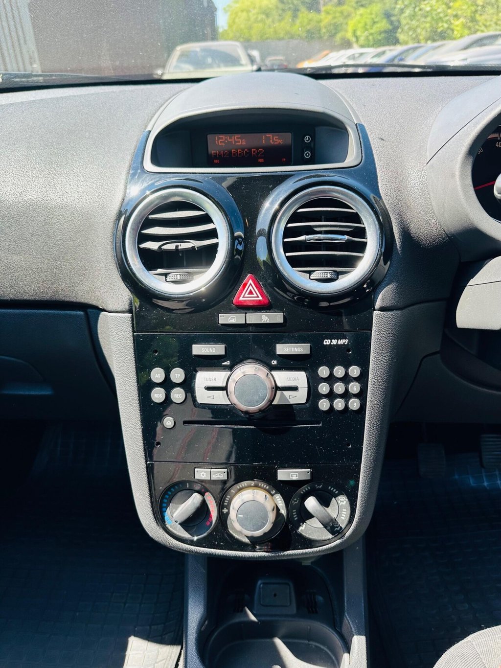 Used Vauxhall Corsa 2013 for sale - 76406240: Photo 6