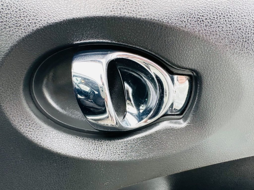 Used Nissan Juke 2010 for sale - 77372903: Photo 17