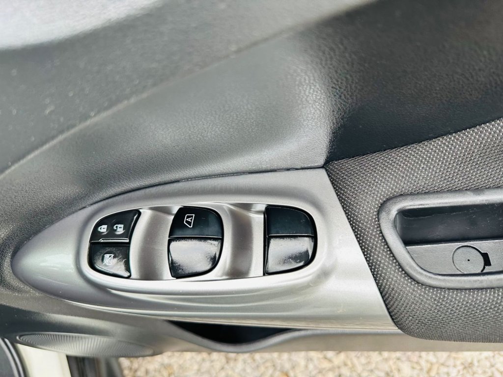 Used Nissan Juke 2010 for sale - 77372903: Photo 18