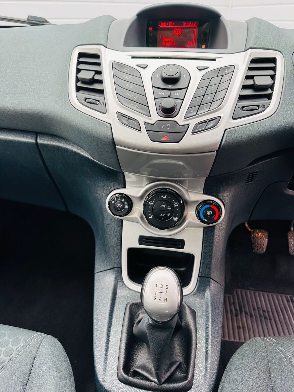 Used Ford Fiesta 2011 for sale - 76406165: Photo 15