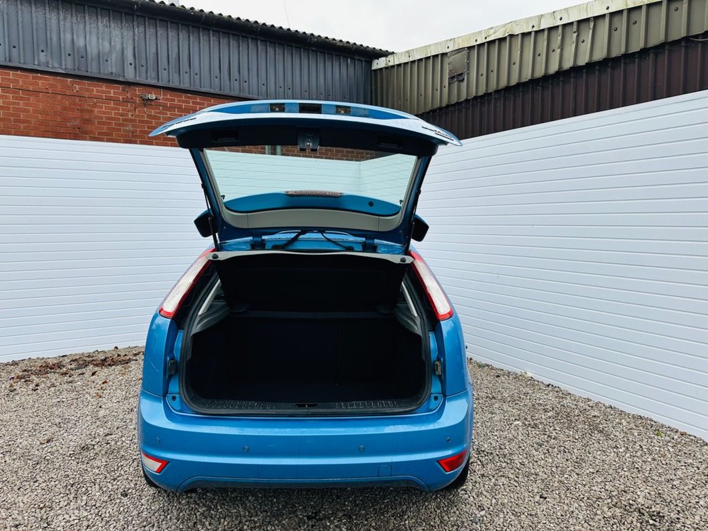 Used Ford Focus 2010 for sale - 76559313: Photo 11