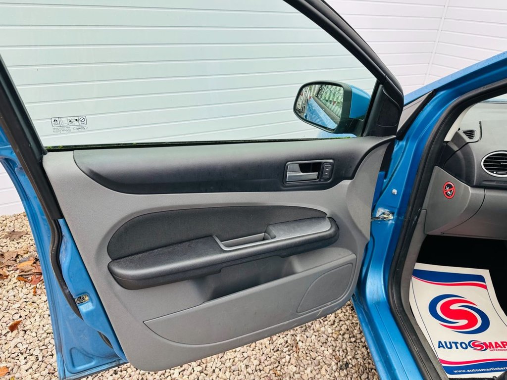 Used Ford Focus 2010 for sale - 76559313: Photo 8