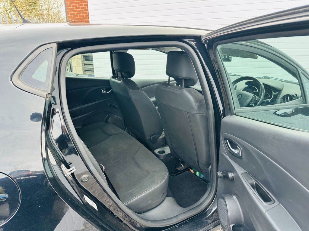 Used Renault Clio 2016 for sale - 77609012: Photo 11