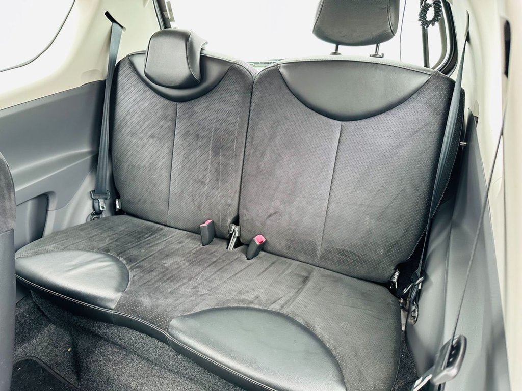 Used Toyota AYGO 2012 for sale - 76406410: Photo 12