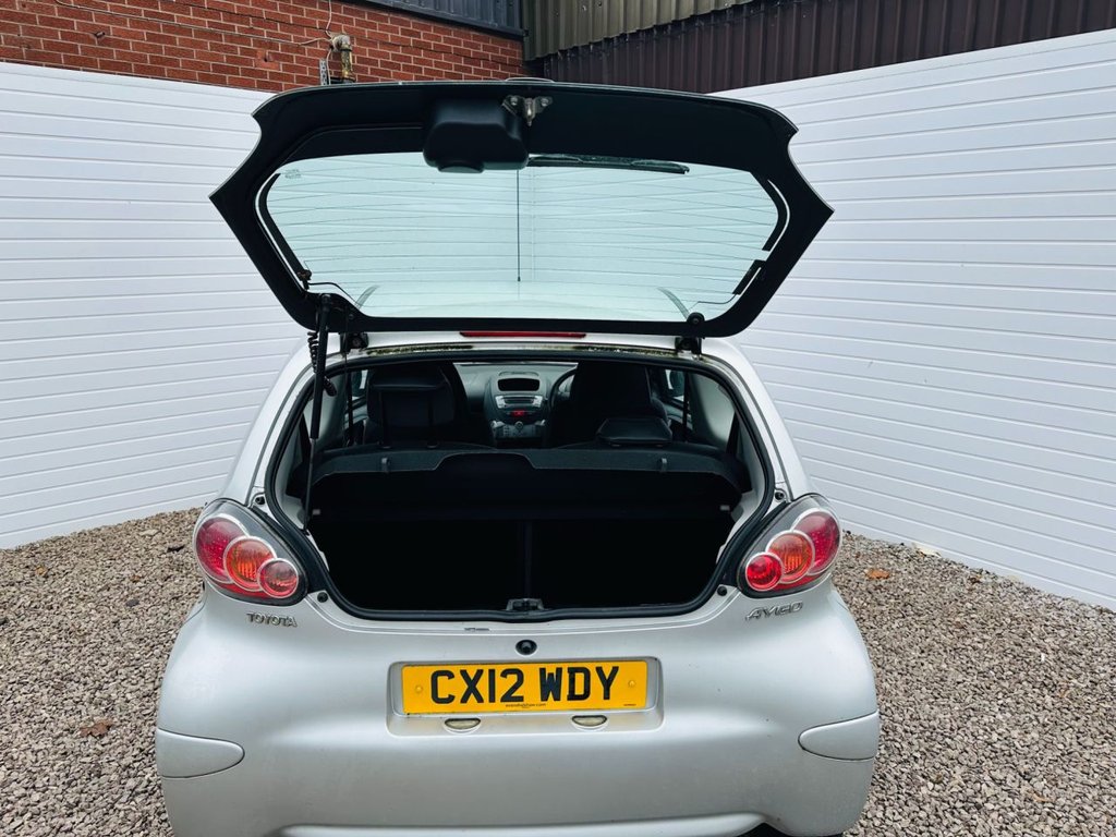 Used Toyota AYGO 2012 for sale - 76406410: Photo 9