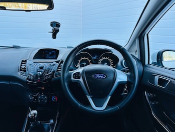 Used Ford Fiesta 2013 for sale - 77748811: Photo