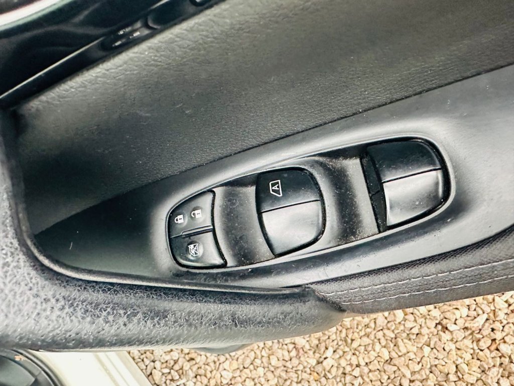 Used Nissan Qashqai 2014 for sale - 76552063: Photo 18