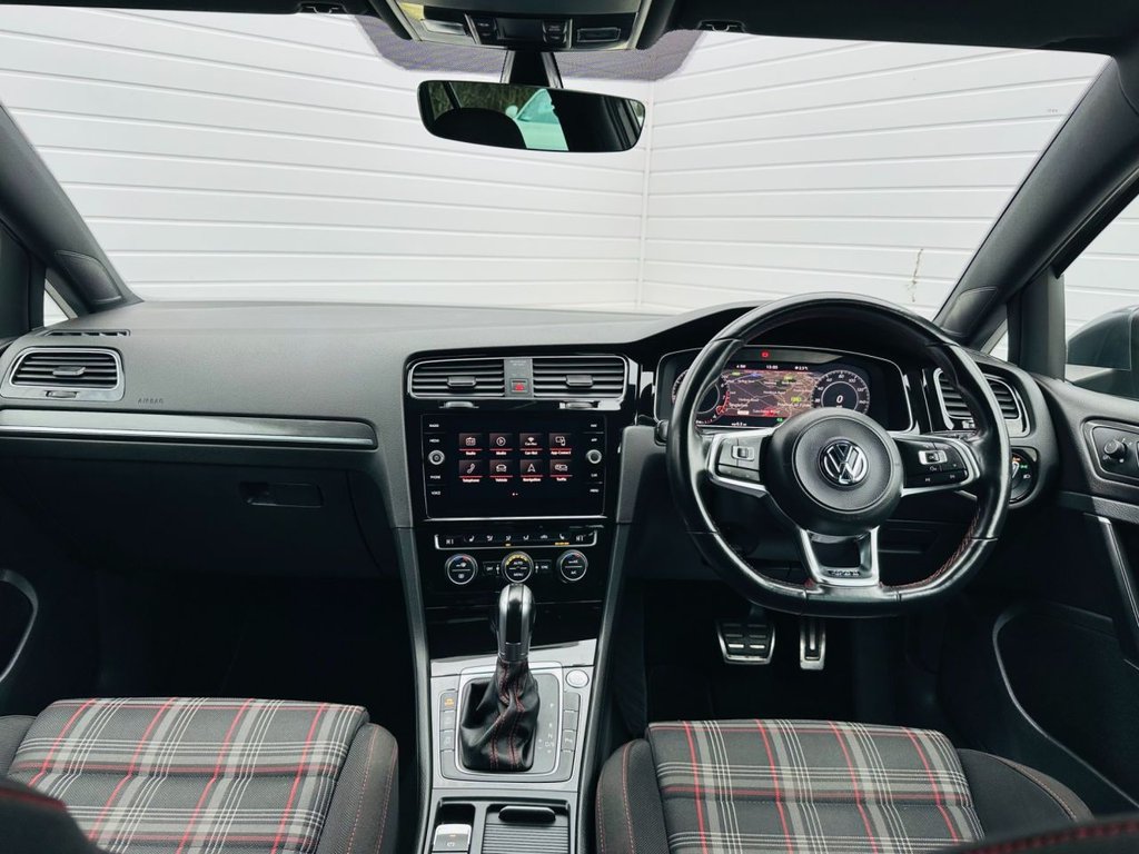 Used Volkswagen Golf 2018 for sale - 77427854: Photo 3