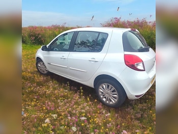 Used Renault Clio 2012 for sale - 76406236: Photo