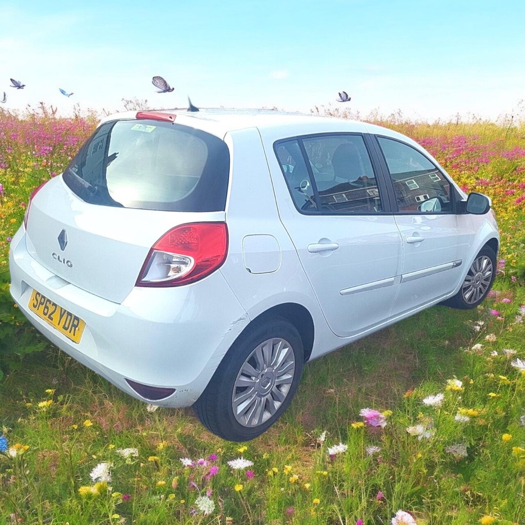 Used Renault Clio 2012 for sale - 76406236: Photo 3