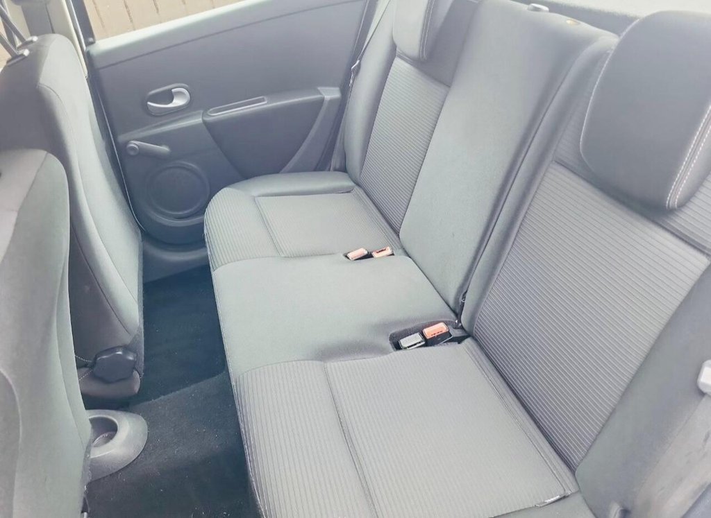 Used Renault Clio 2012 for sale - 76406236: Photo 6