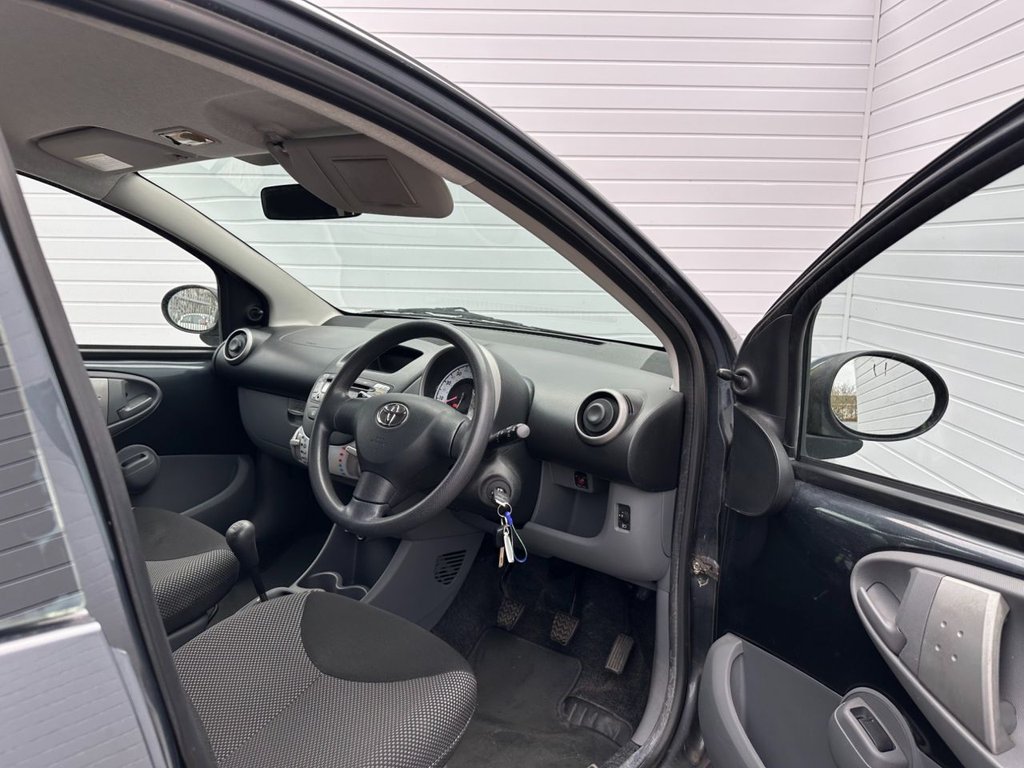 Used Toyota AYGO 2010 for sale - 77145679: Photo 14