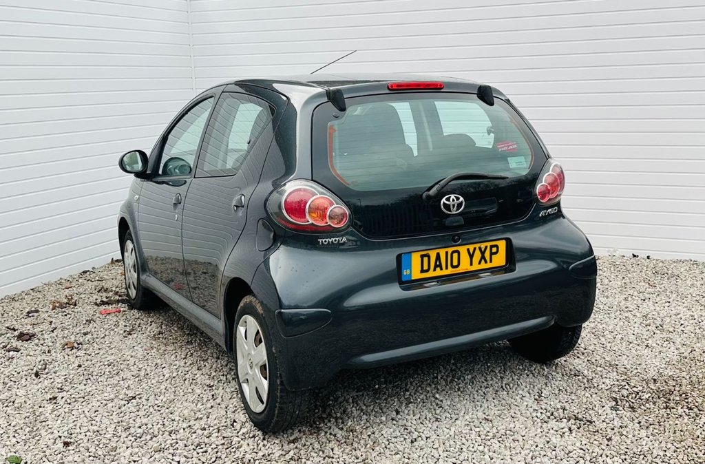 Used Toyota AYGO 2010 for sale - 77145679: Photo 2