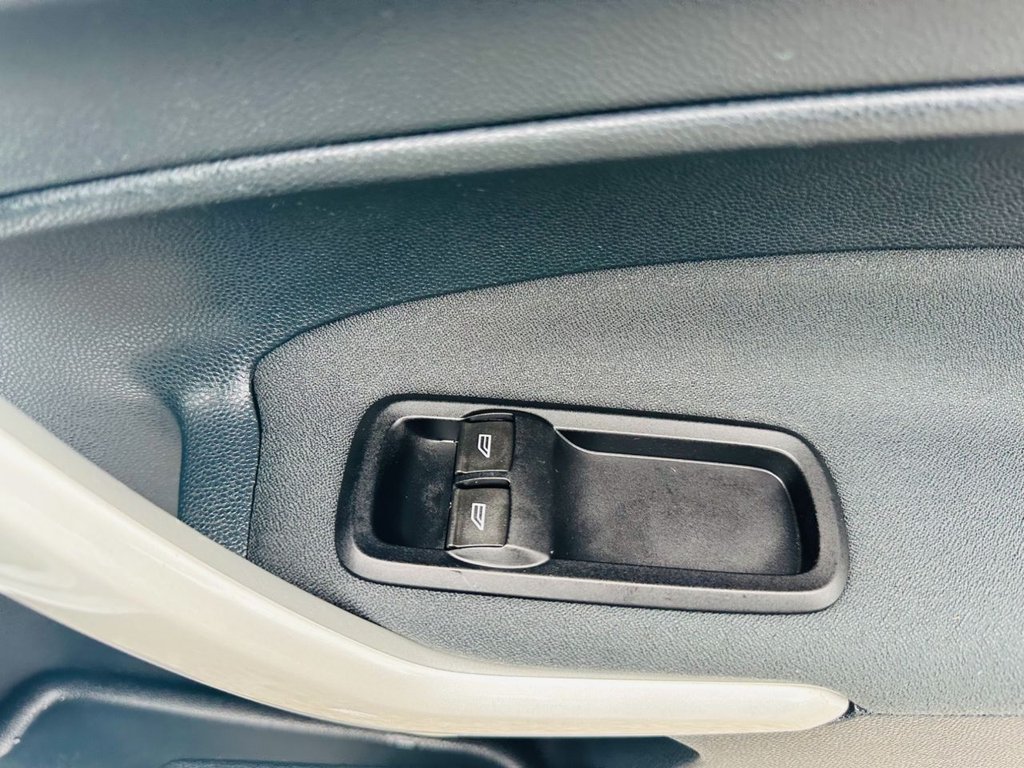 Used Ford Fiesta 2012 for sale - 76406209: Photo 10