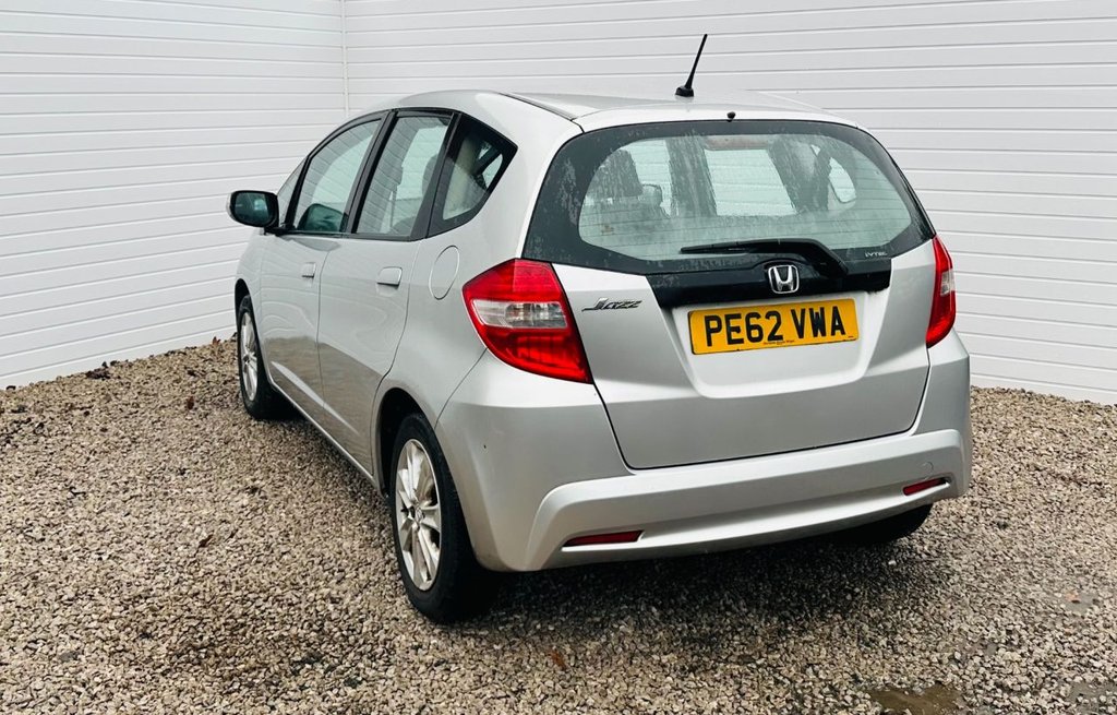 Used Honda Jazz 2012 for sale - 77464306: Photo 2