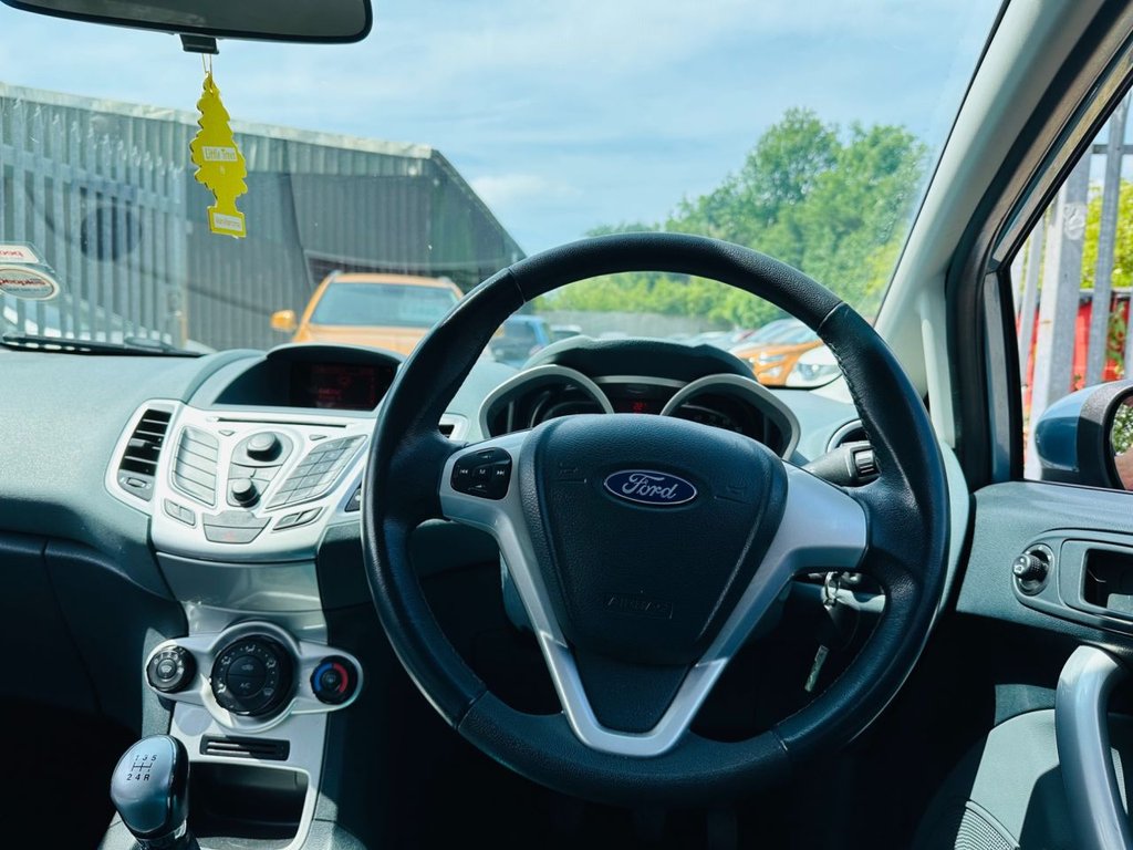 Used Ford Fiesta 2010 for sale - 77218631: Photo 9