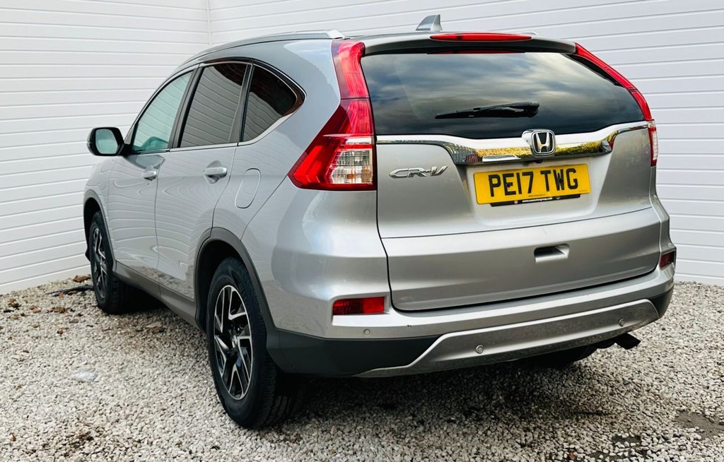 Used Honda CR-V 2017 for sale - 76914790: Photo 4