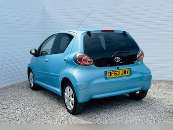 Used Toyota AYGO 2013 for sale - 76406237: Photo