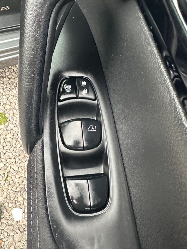 Used Nissan Qashqai 2014 for sale - 76470497: Photo 11