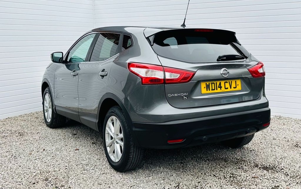 Used Nissan Qashqai 2014 for sale - 76470497: Photo 2