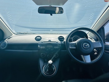 Used Mazda Mazda2 2013 for sale - 79409207: Photo