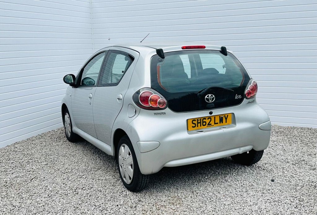 Used Toyota AYGO 2012 for sale - 76406225: Photo 2
