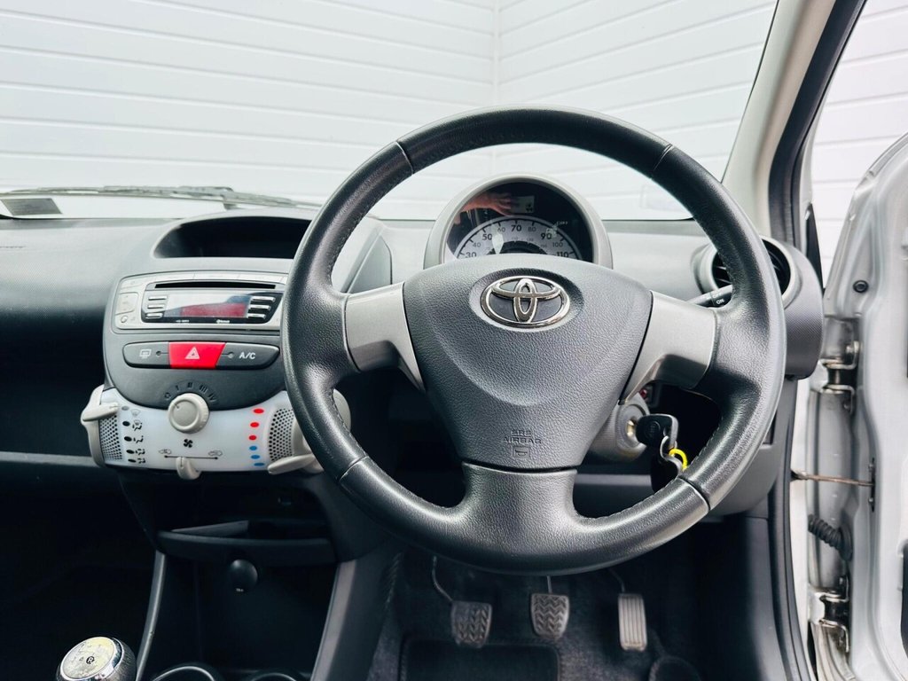 Used Toyota AYGO 2012 for sale - 76406225: Photo 4