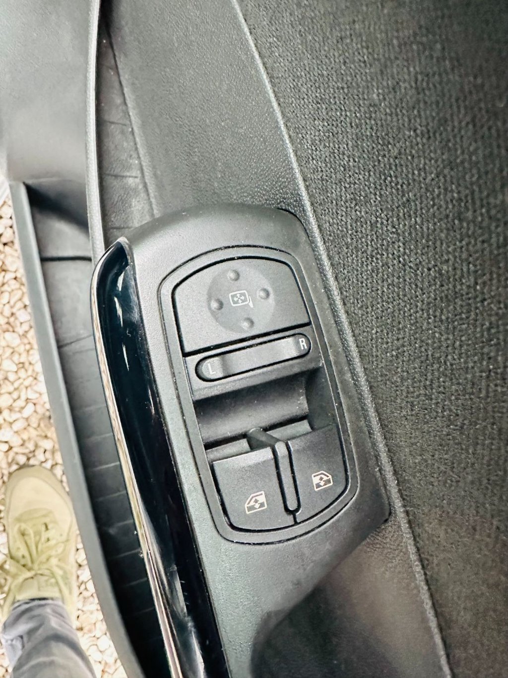 Used Vauxhall Corsa 2007 for sale - 77145675: Photo 6