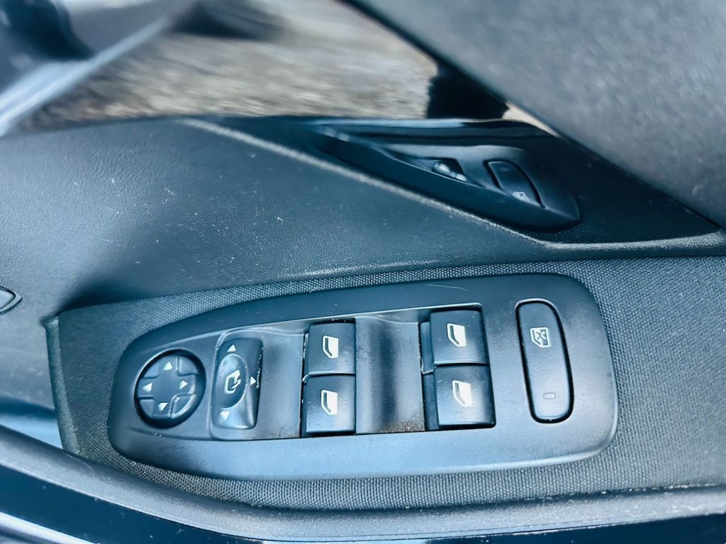 Used Peugeot 208 2019 for sale - 77360154: Photo 32