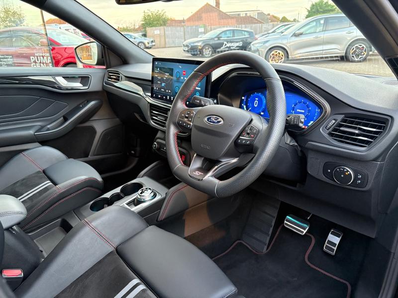 Used Ford Focus 2023 for sale - 78064109: Photo 18