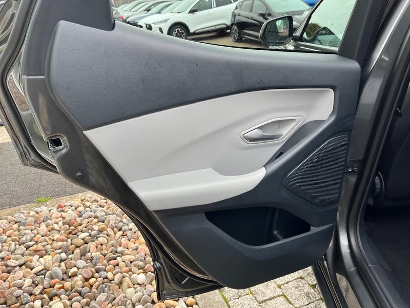 Used Ford Explorer 2024 for sale - 76477827: Photo 20