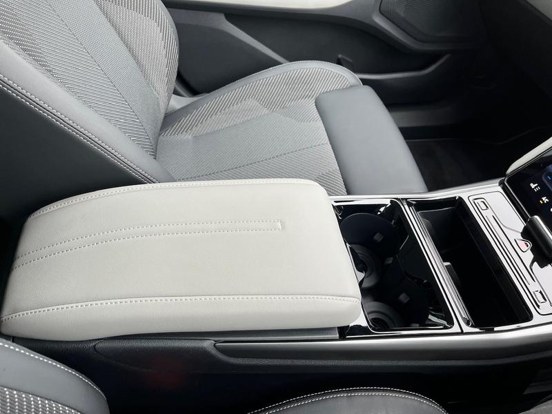 Used Ford Explorer 2024 for sale - 76477827: Photo 41