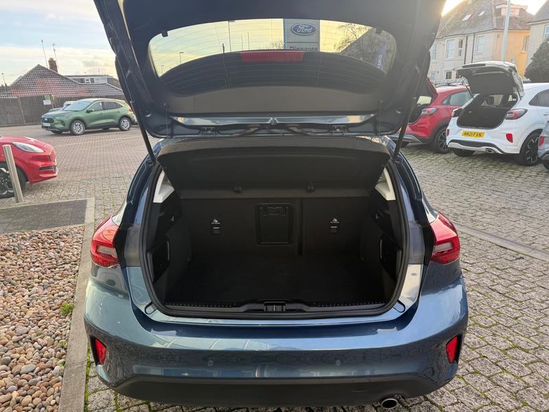 Used Ford Focus 2023 for sale - 76730140: Photo 8