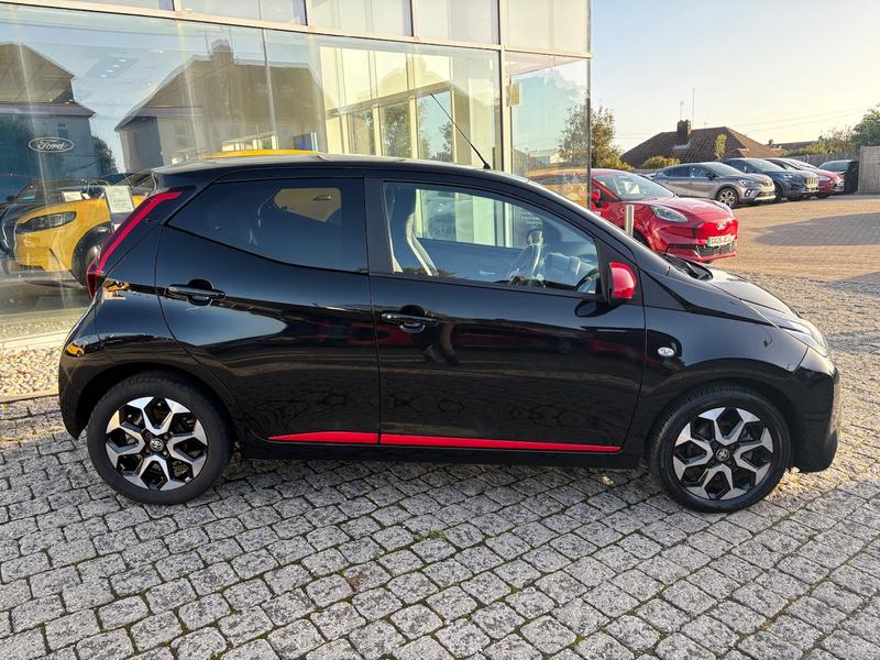 Used Toyota AYGO 2019 for sale - 76797126: Photo 2