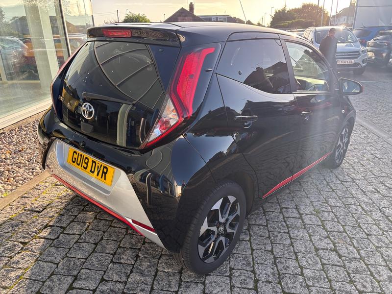 Used Toyota AYGO 2019 for sale - 76797126: Photo 3